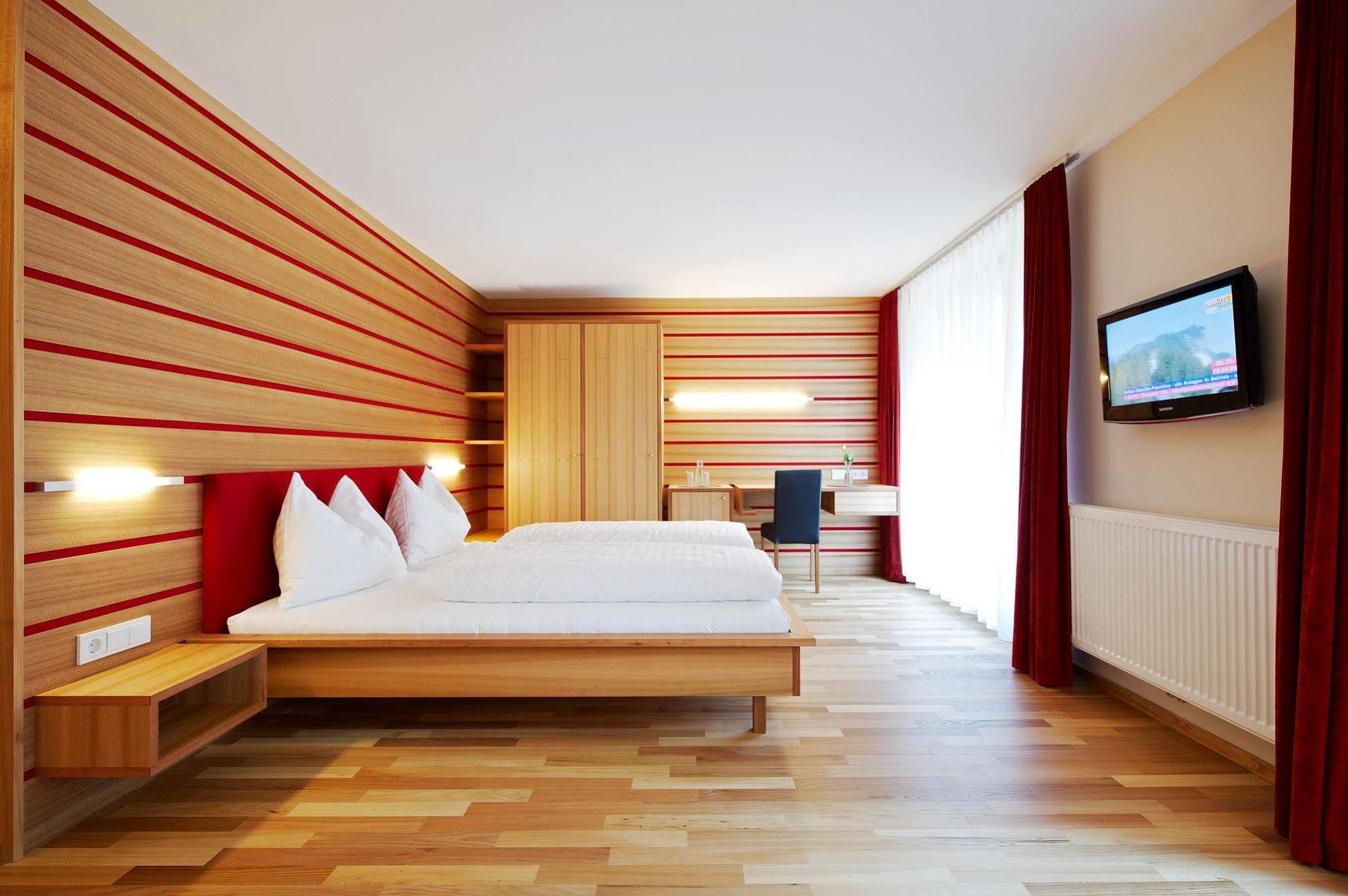 Hotel Kanisfluh Mellau Ngoại thất bức ảnh